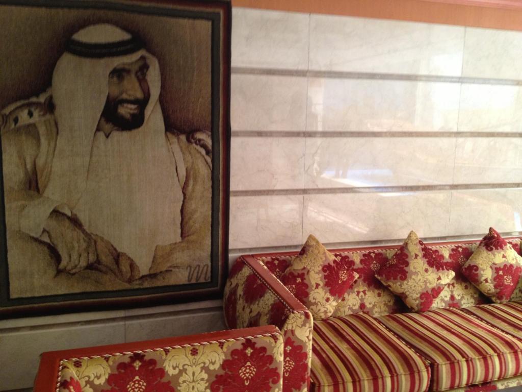 Jonrad Hotel Dubai Esterno foto