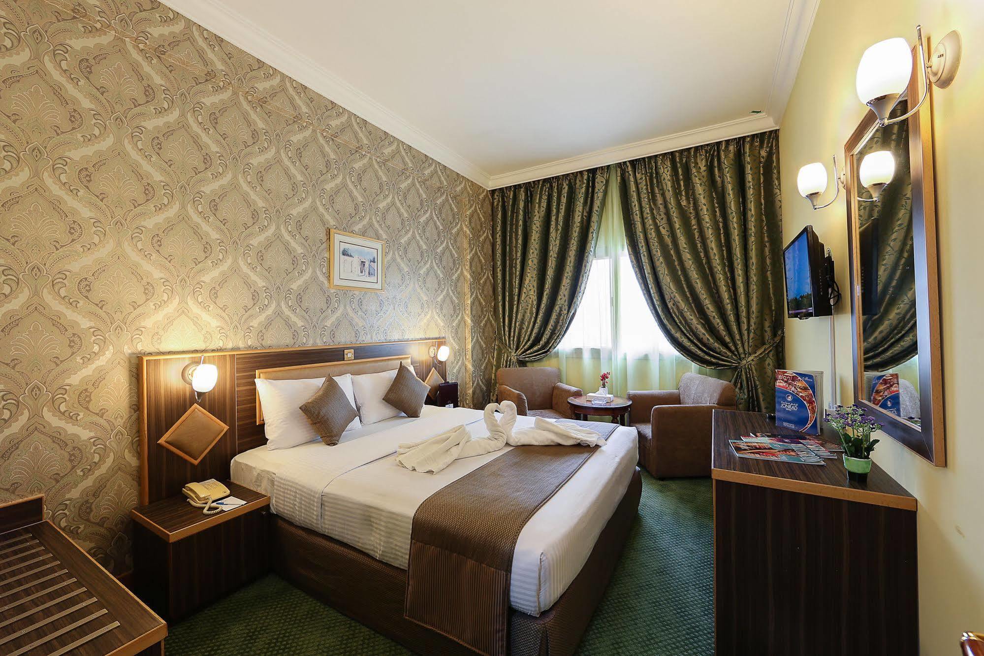 Jonrad Hotel Dubai Esterno foto