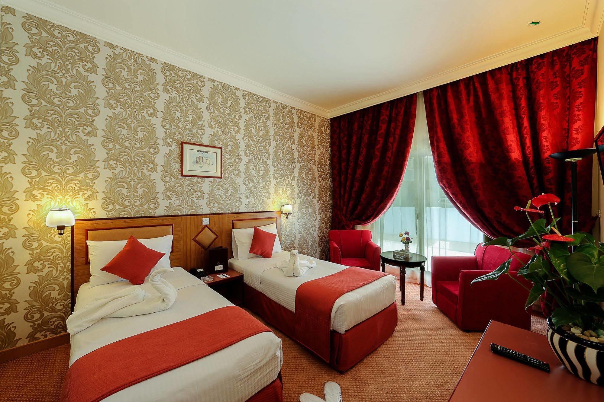 Jonrad Hotel Dubai Esterno foto