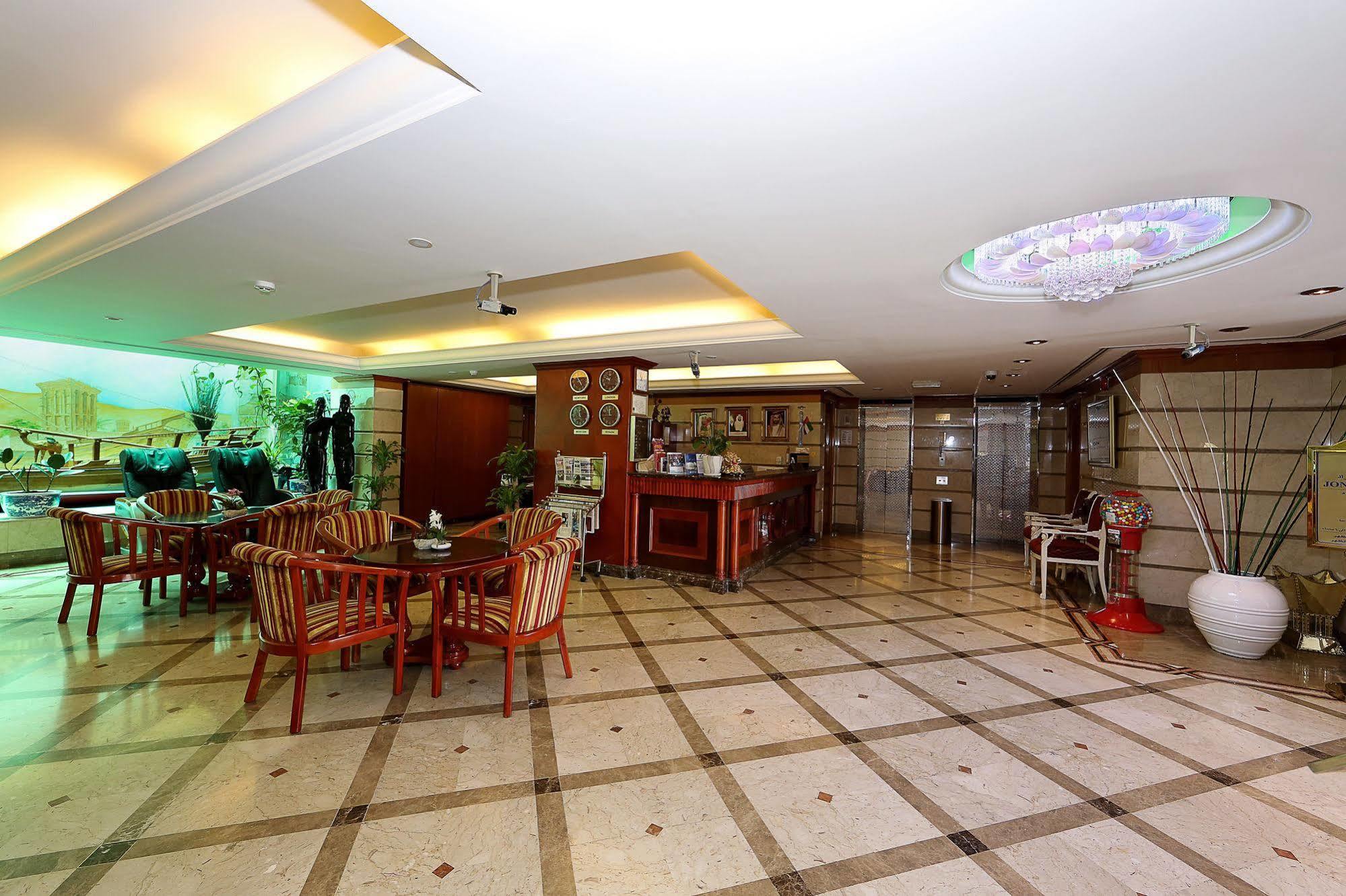 Jonrad Hotel Dubai Esterno foto