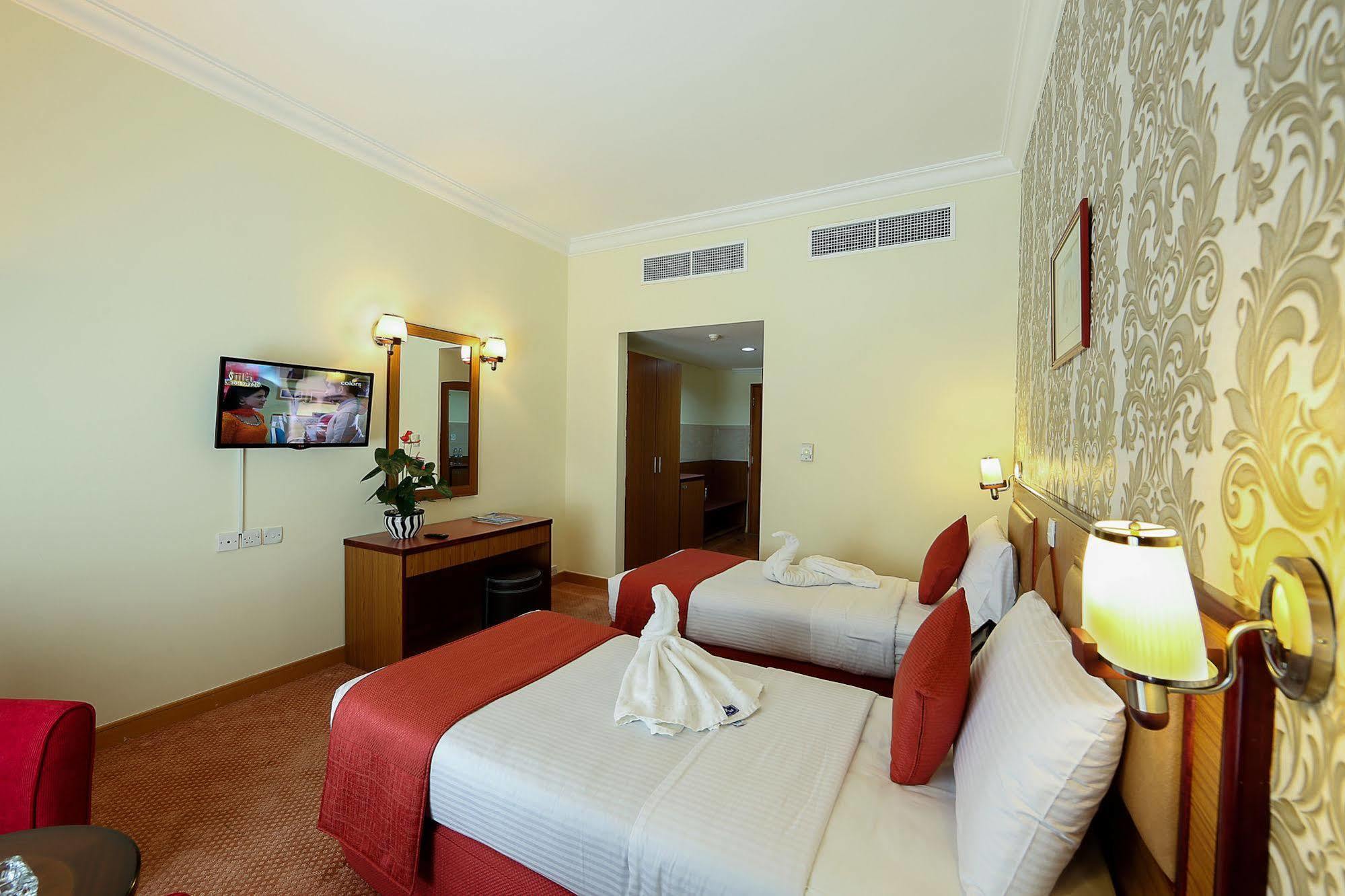Jonrad Hotel Dubai Esterno foto