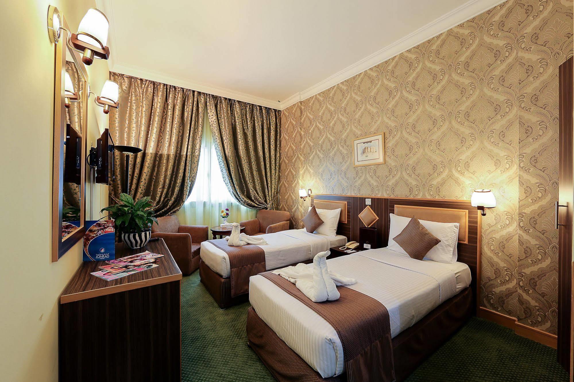 Jonrad Hotel Dubai Esterno foto